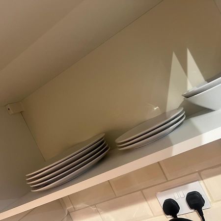 Large Modern Studio Flat Londres Exterior foto