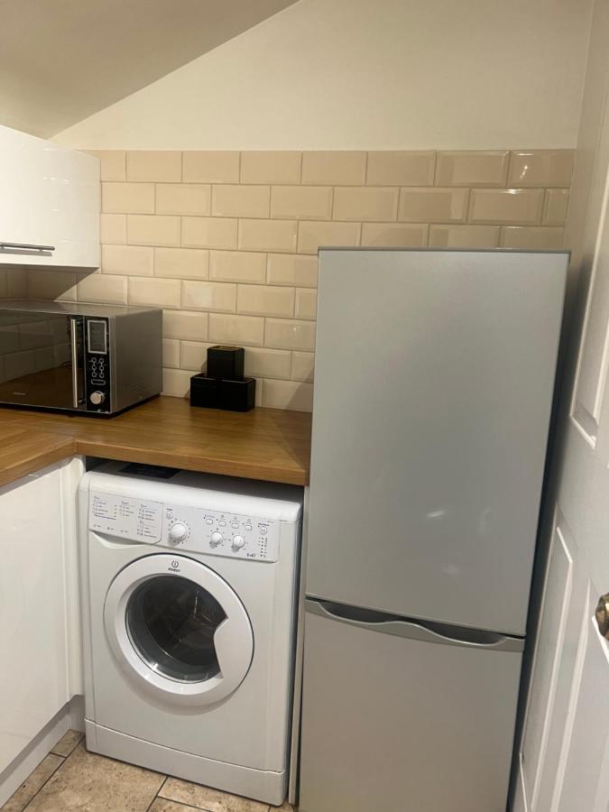 Large Modern Studio Flat Londres Exterior foto